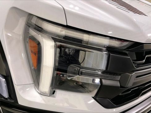 Used 2025 Ford F150 Raptor AWD/4WD image 28