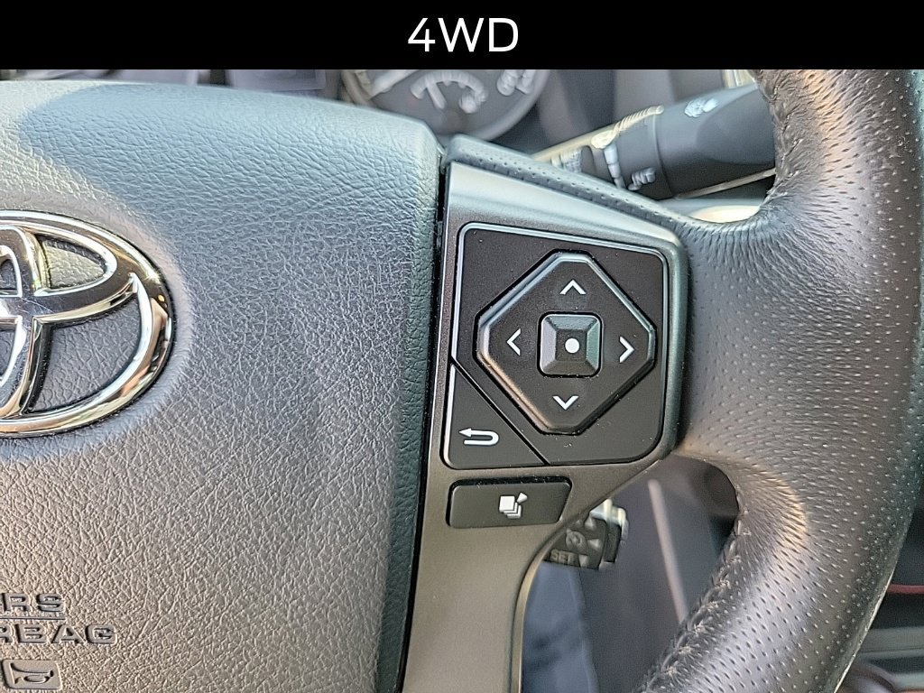 Used 2017 Toyota Tacoma TRD Sport w/ Tow Package (A/T) AWD/4WD image 24