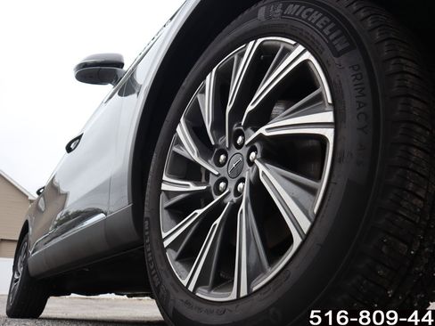 Used 2025 Lincoln Aviator AWD image 12