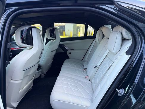 Used 2026 BMW i7 xDrive60 w/ M Sport Package RWD image 20