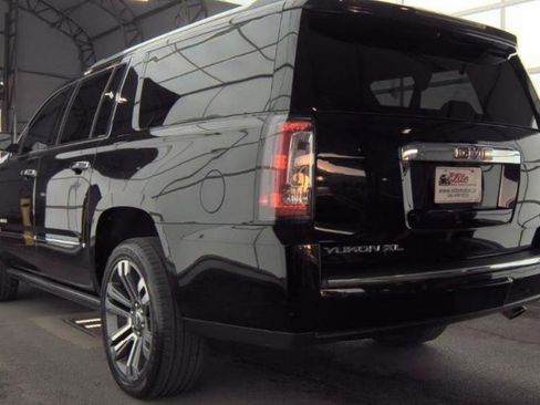 Used 2019 GMC Yukon XL Denali w/ Denali Ultimate Package image 5