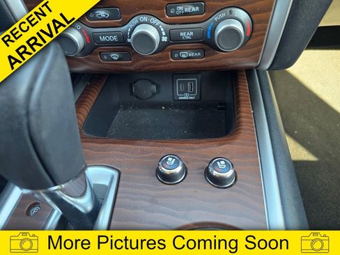 Used 2019 Nissan Pathfinder Platinum image 22