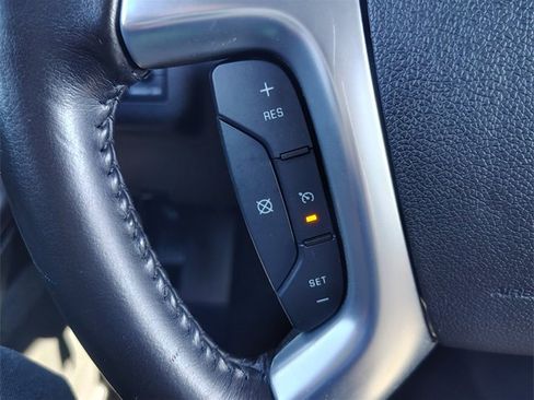 Used 2017 Chevrolet Traverse LT w/ Style and Technology Package image 19