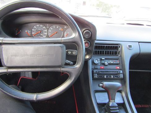 Used 1988 Porsche 928 S4 RWD image 10
