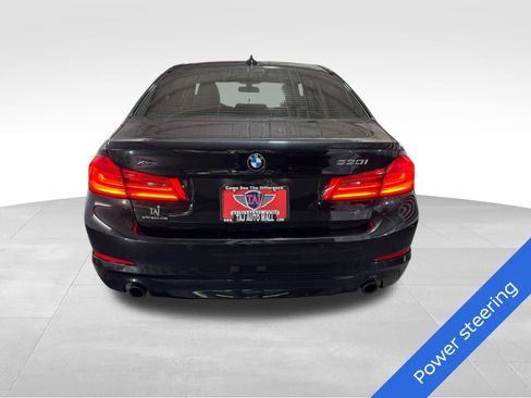Used 2019 BMW 530i xDrive w/ Premium Package image 6