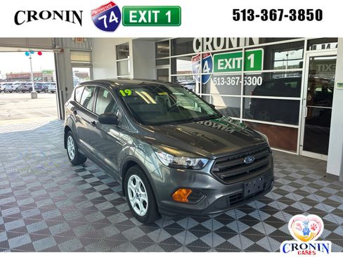 Used 2019 Ford Escape S FWD image 1