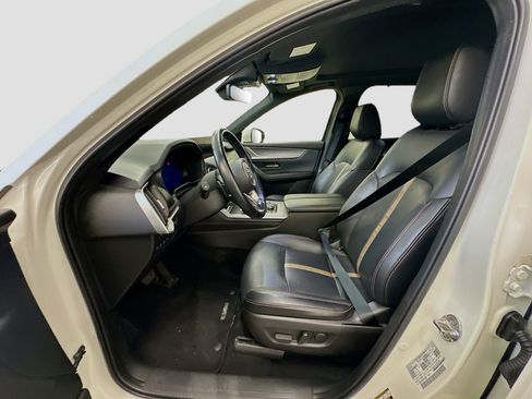 Used 2025 MAZDA CX-90 3.3 Turbo w/ Premium Plus Pkg image 13