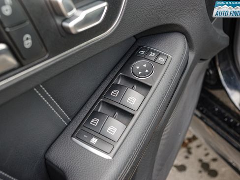 Used 2016 Mercedes-Benz E 400 4MATIC Sedan image 11