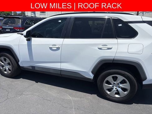 Used 2021 Toyota RAV4 LE FWD image 7