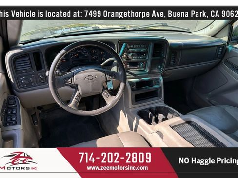 Used 2004 Chevrolet Suburban LT w/ Preferred Equipment Group image 16