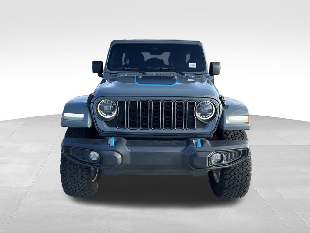 Used 2024 Jeep Wrangler Unlimited w/ LED Headlamp & Fog Lamp Group AWD/4WD image 3