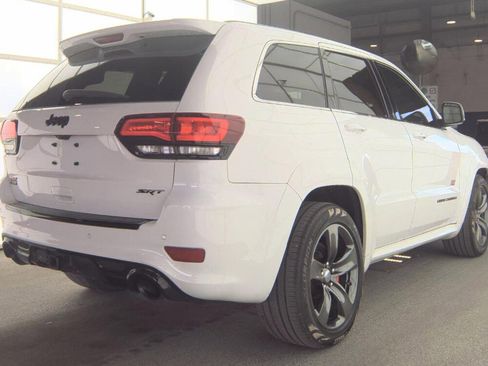 Used 2015 Jeep Grand Cherokee SRT w/ Quick Order Package 26J AWD/4WD image 5