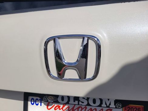 Used 2016 Honda Pilot Touring image 7