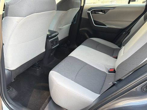 Used 2025 Toyota RAV4 XLE w/ Convenience Package AWD/4WD image 19