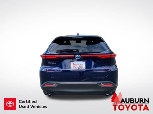 Certified 2024 Toyota Venza LE AWD/4WD image 7
