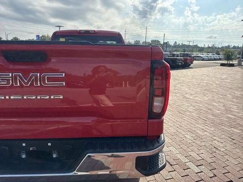 Used 2025 GMC Sierra 1500 Pro w/ Convenience Package RWD image 11