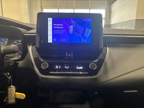 Used 2025 Toyota Corolla LE image 17