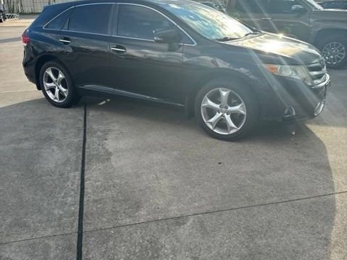 Used 2014 Toyota Venza XLE FWD image 1