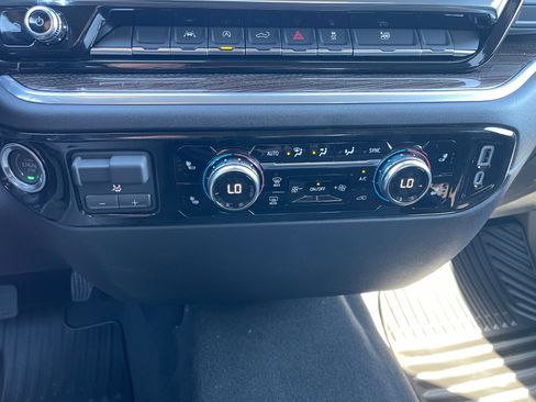 New 2026 GMC Sierra 1500 Elevation image 14