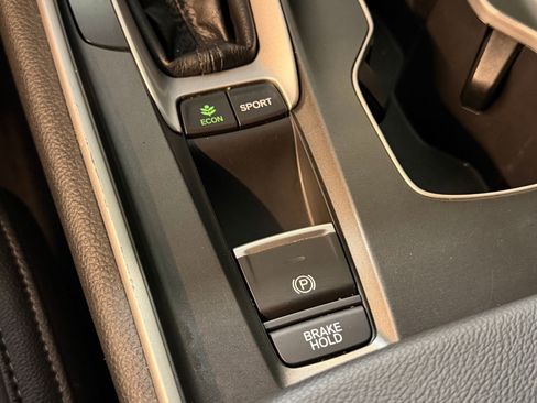 Used 2020 Honda Accord Sport image 28