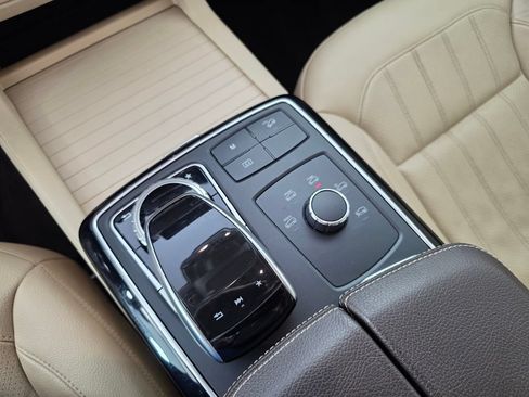 Used 2017 Mercedes-Benz GLE 350 4MATIC image 25