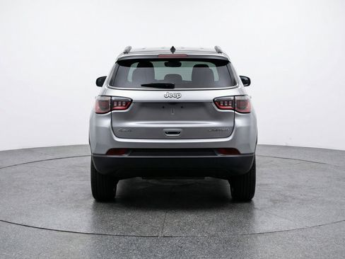 Used 2025 Jeep Compass Limited AWD/4WD image 7