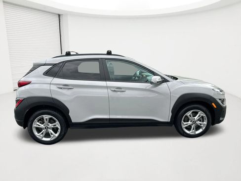Certified 2022 Hyundai Kona SEL AWD/4WD image 4