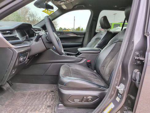 Used 2022 Jeep Grand Cherokee Trailhawk AWD/4WD image 20
