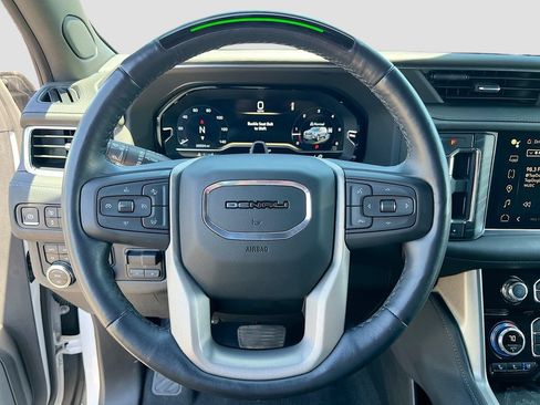Used 2023 GMC Yukon Denali w/ Advanced Technology Package AWD/4WD image 11