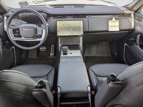 New 2025 Land Rover Range Rover SE image 15