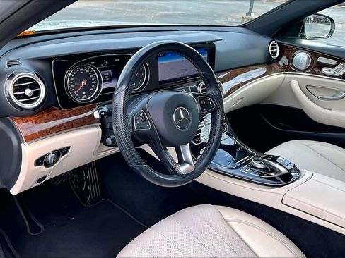Used 2018 Mercedes-Benz E 400 E 400 image 18
