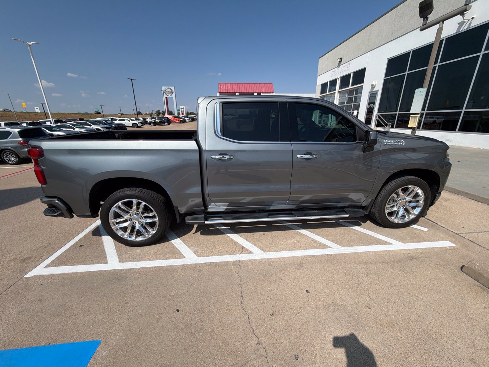 Used 2021 Chevrolet Silverado 1500 High Country AWD/4WD image 19