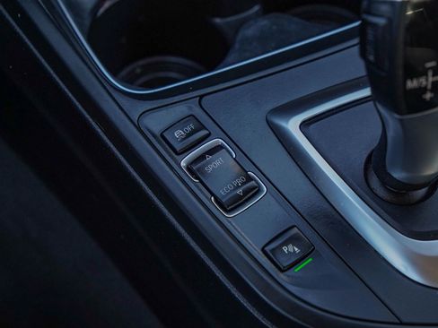 Used 2015 BMW 320i 320i Sedan 4D image 30