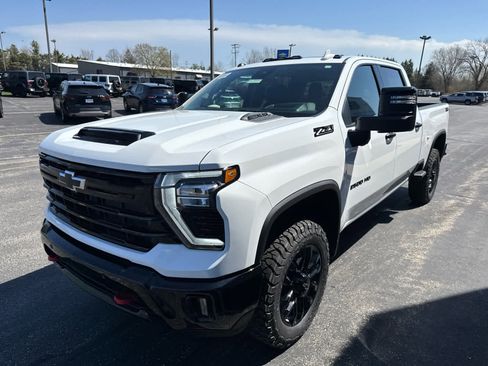 New 2026 Chevrolet Silverado 2500 LTZ w/ LTZ Plus Package AWD/4WD image 12