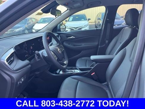 Used 2025 Buick Encore GX Sport Touring w/ Advanced Technology Package FWD image 7