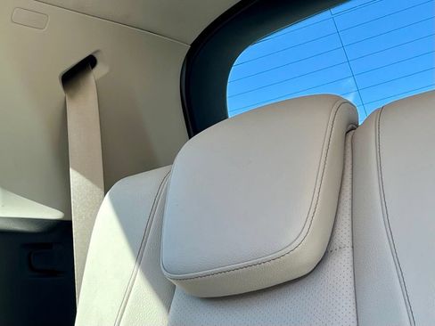 Certified 2026 Mercedes-Benz GLS 450 4MATIC image 12
