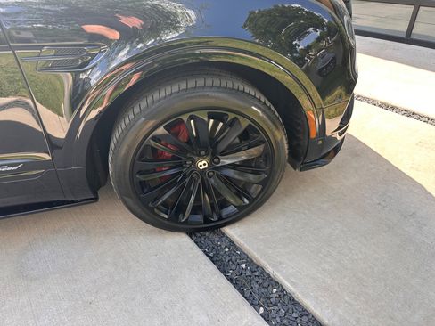 Used 2020 Bentley Bentayga Speed AWD/4WD image 7