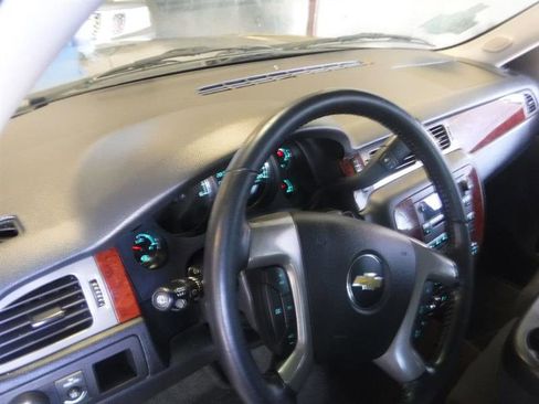 Used 2013 Chevrolet Tahoe LS image 32