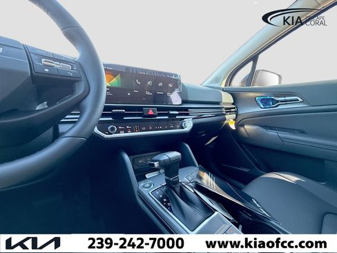 New 2026 Kia Sportage EX FWD image 26