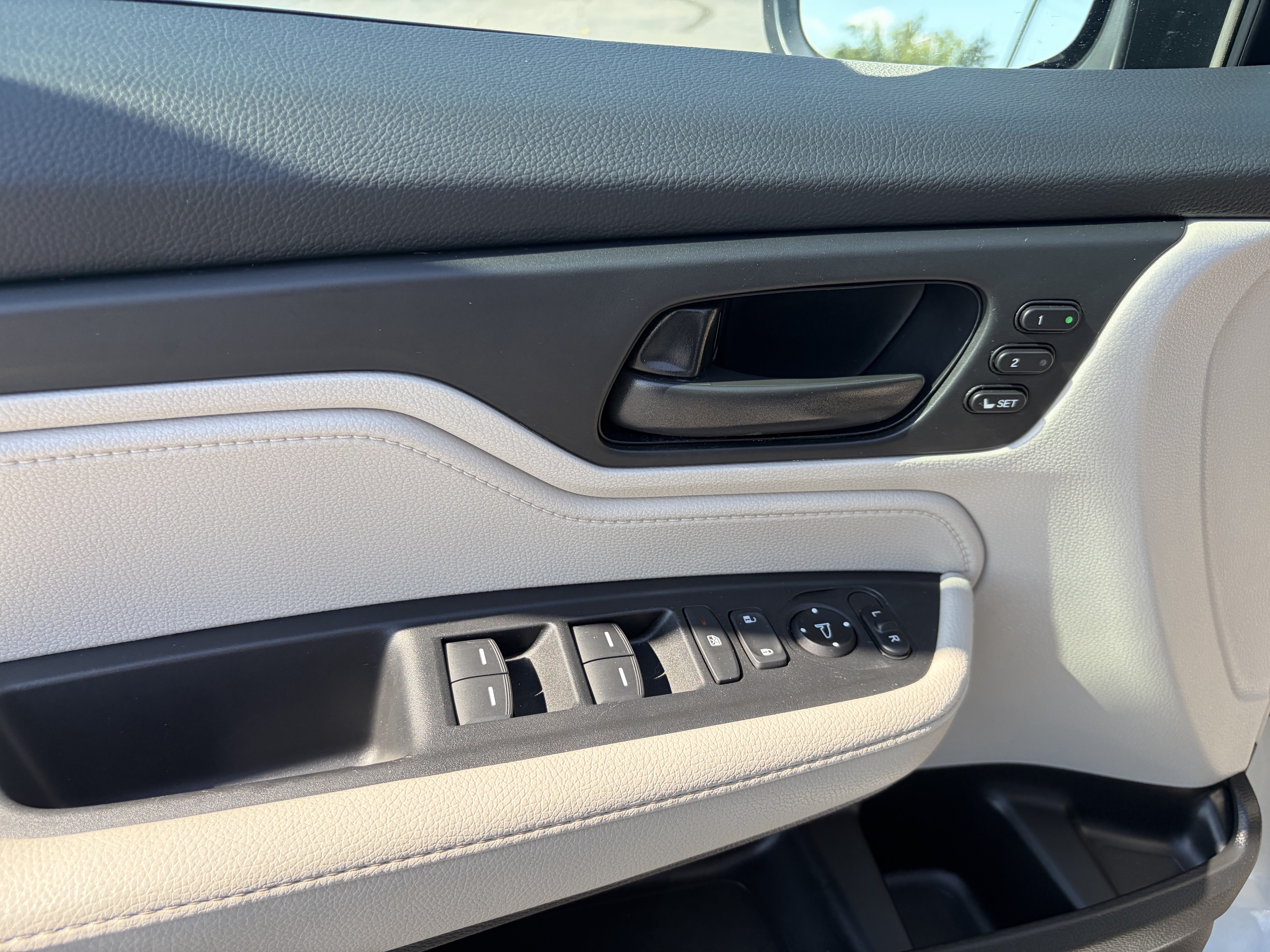 Used 2026 Honda Odyssey EX-L image 13