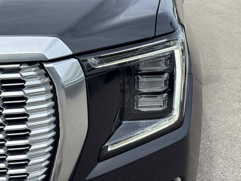 Certified 2024 GMC Yukon Denali w/ Advanced Technology Package image 11