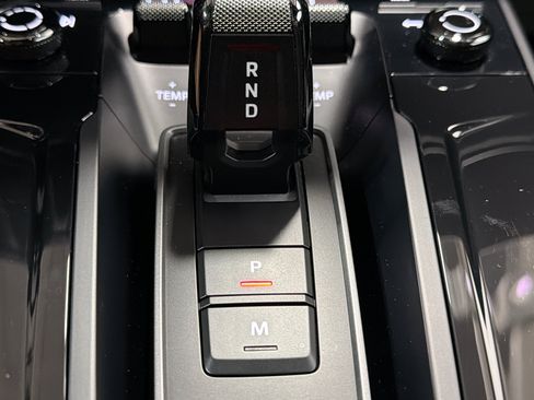 Certified 2025 Porsche 911 Carrera 4 GTS AWD/4WD image 25