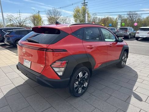 Used 2024 Hyundai Kona SEL AWD/4WD image 8