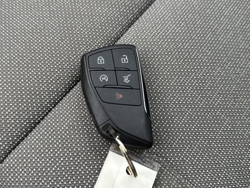 Used 2026 Chevrolet Traverse LT FWD image 37