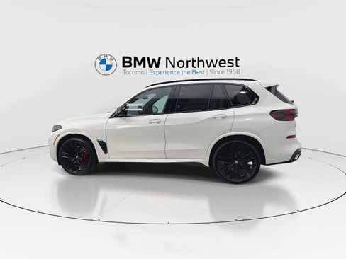 New 2026 BMW X5 xDrive40i w/ M Sport Package AWD/4WD image 13
