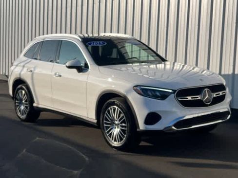 Certified 2025 Mercedes-Benz GLC 300 4MATIC image 8