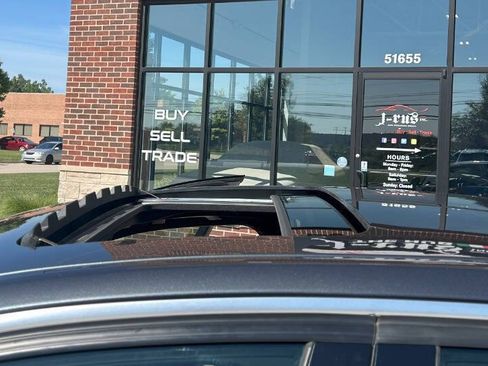 Used 2017 BMW 330e image 38