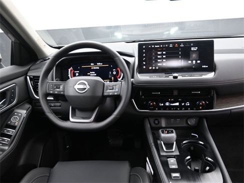 New 2025 Nissan Rogue Platinum w/ Platinum Premium Package image 11