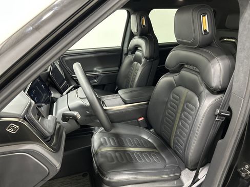 Used 2024 Rivian R1S Adventure AWD/4WD image 20