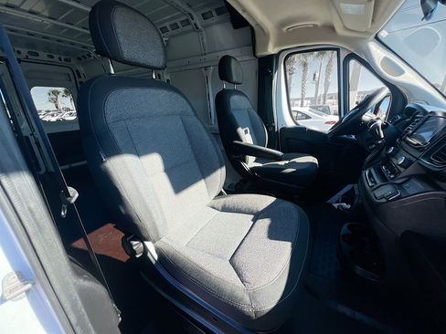 Used 2023 RAM ProMaster 2500 image 27